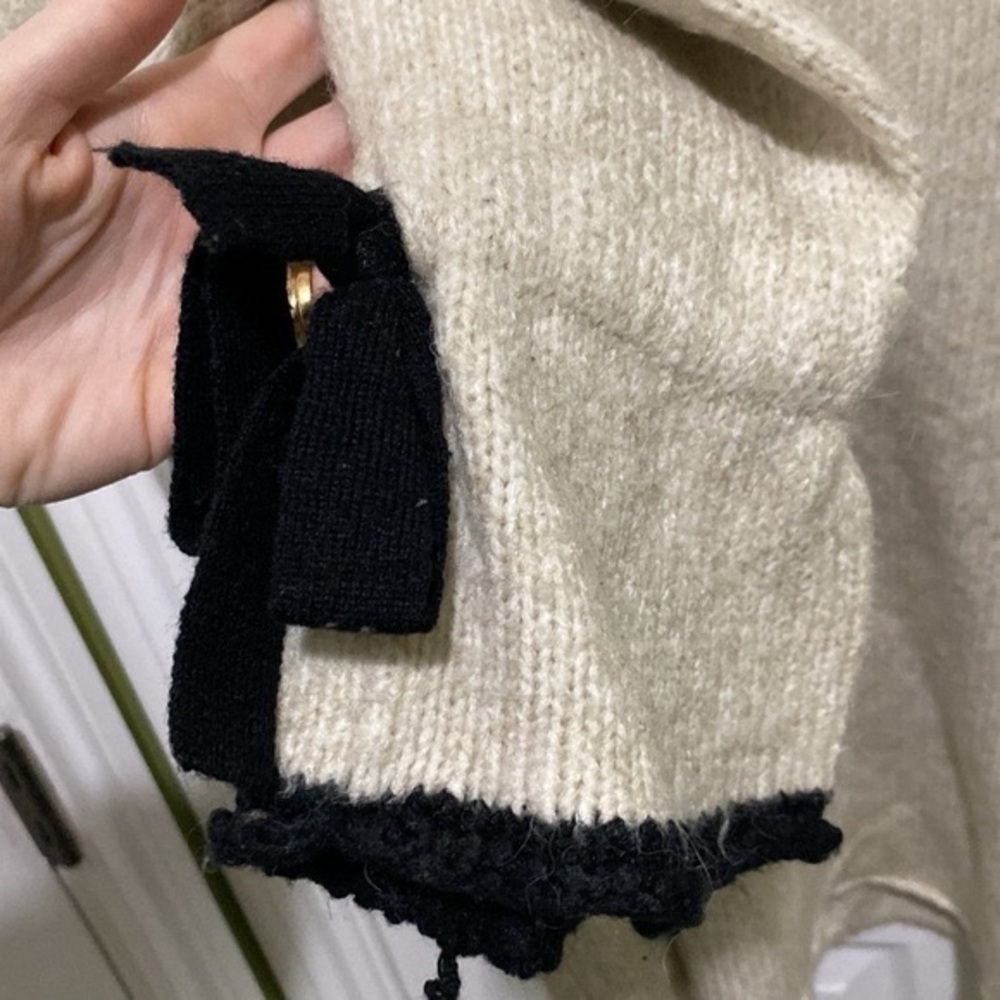 Zara Knit Oversized Womens Sweater with Bow Sleeves Cream Black Size Small Fall - Picture 2 of 7